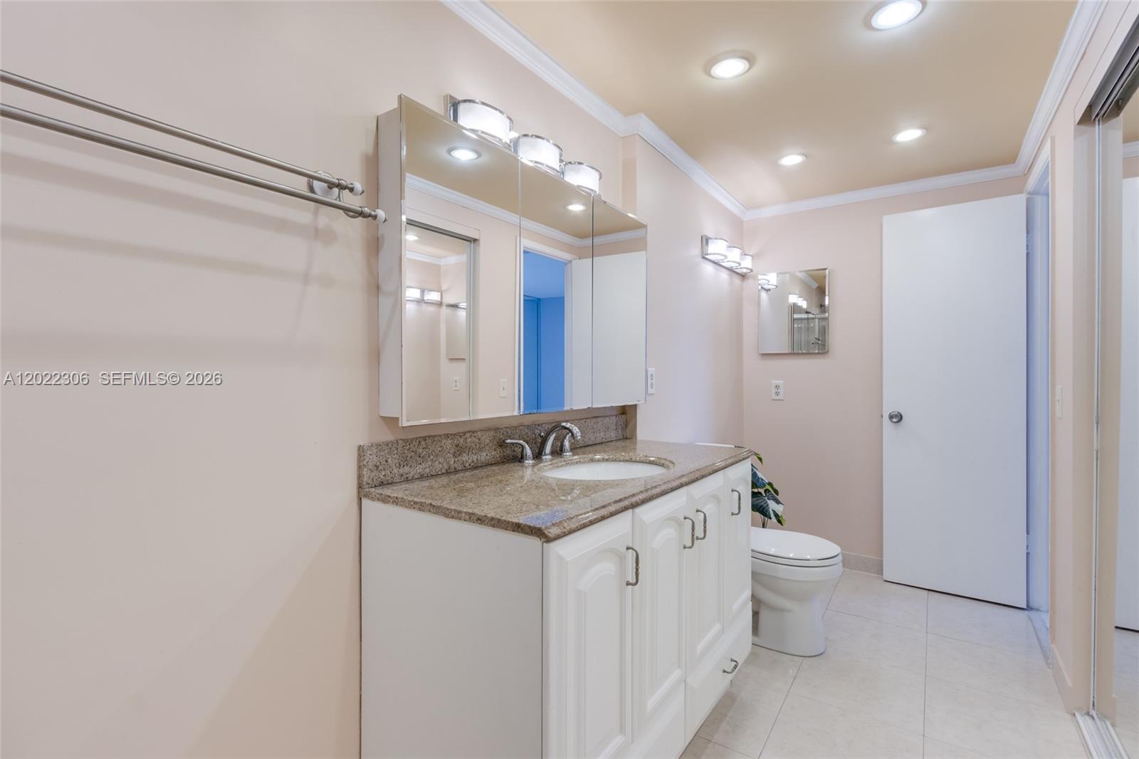 HILLCREST EAST NO 23 COND - Residential