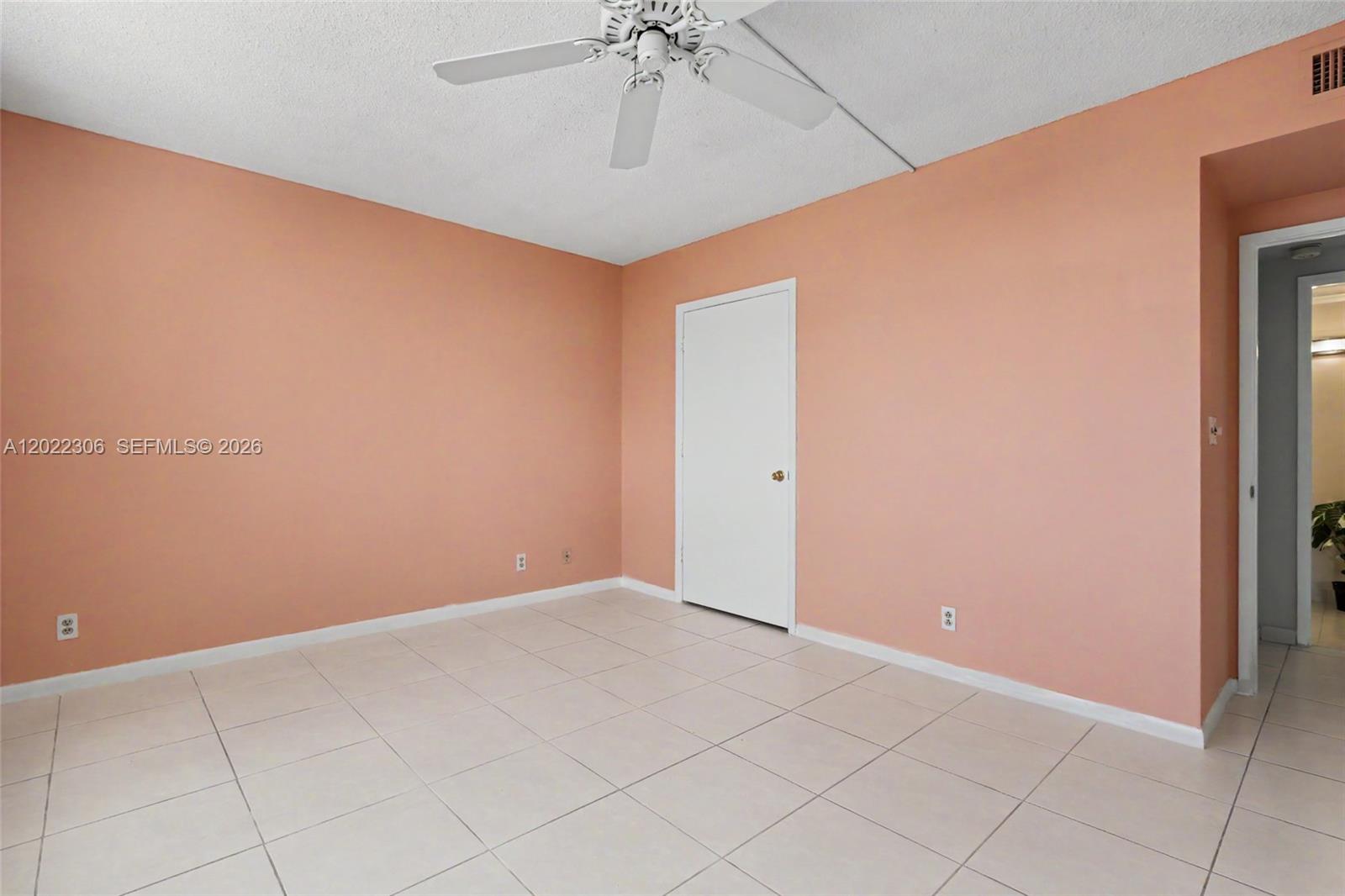 HILLCREST EAST NO 23 COND - Residential