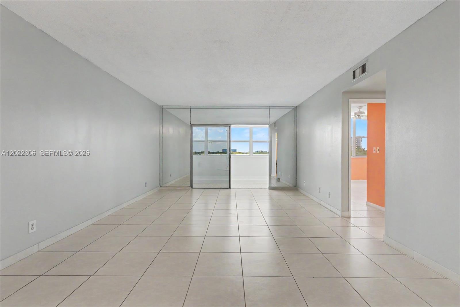HILLCREST EAST NO 23 COND - Residential