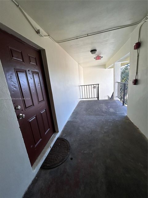 Condominium in Miami FL 15201 6th Ave Ave.jpg