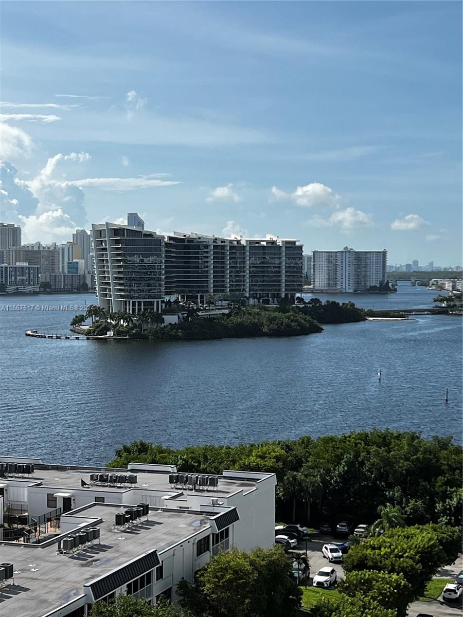 Property for Sale at 3400 Ne 192nd St 1502, Aventura, Miami-Dade County, Florida - Bedrooms: 2 
Bathrooms: 2  - $347,500