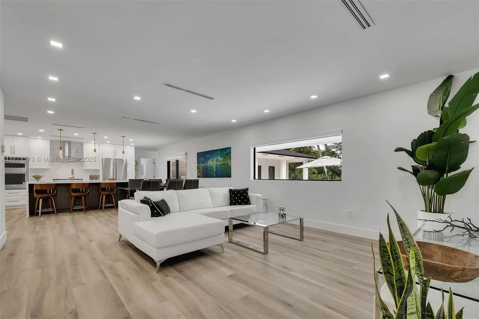 Miami, Florida 33176, United States, 4 Bedrooms Bedrooms, ,4 BathroomsBathrooms,Residential,Active,97693