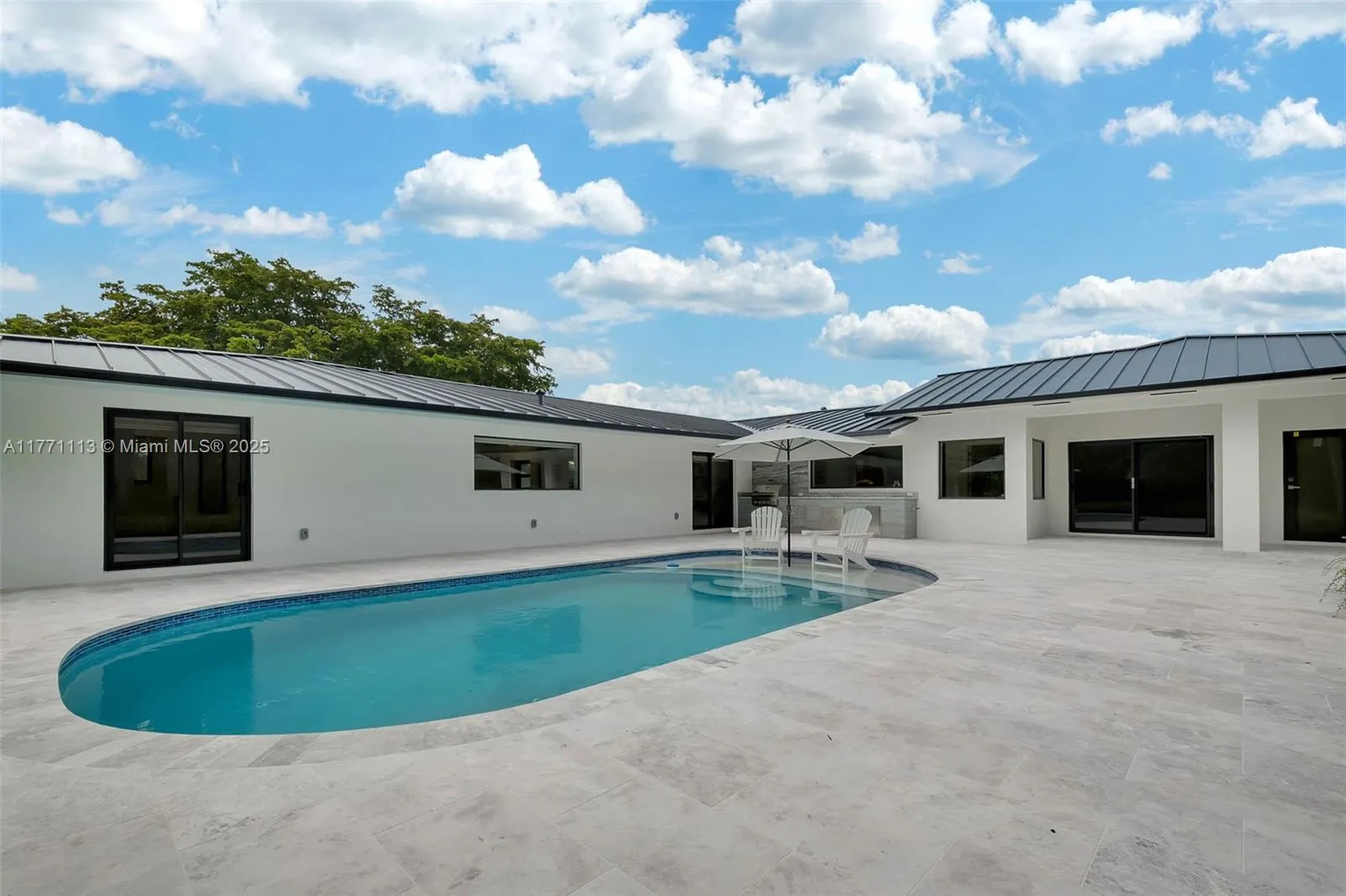 Miami, Florida 33176, United States, 4 Bedrooms Bedrooms, ,4 BathroomsBathrooms,Residential,Active,97693