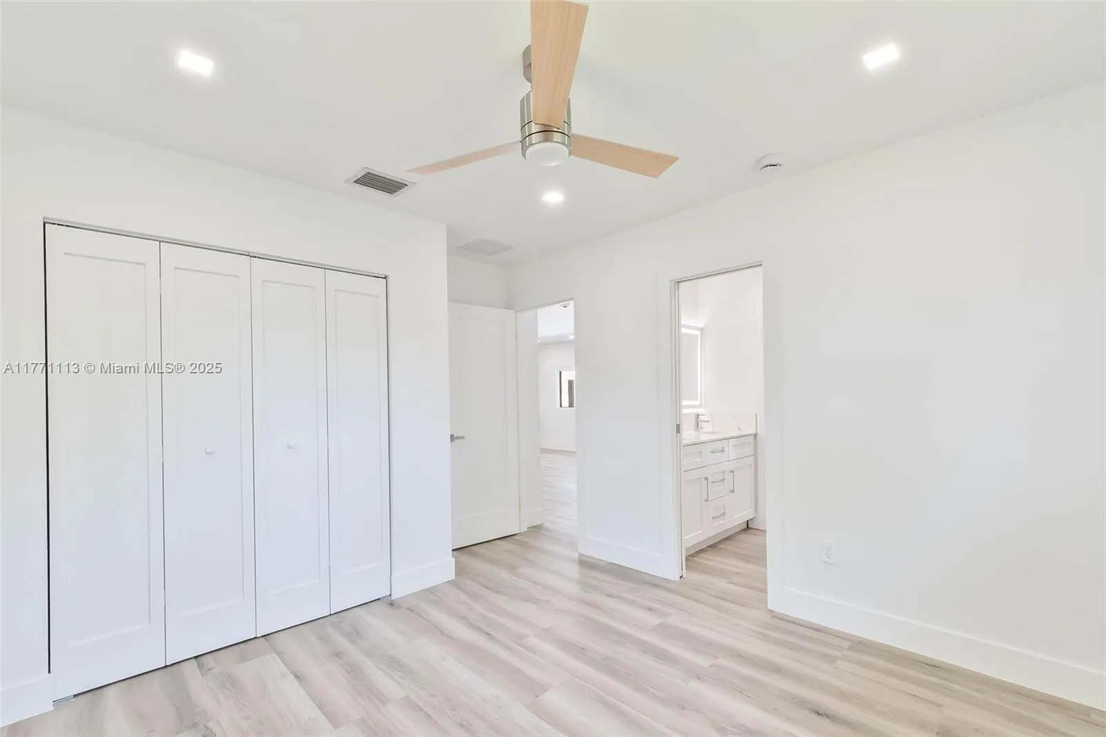 Miami, Florida 33176, United States, 4 Bedrooms Bedrooms, ,4 BathroomsBathrooms,Residential,Active,97693