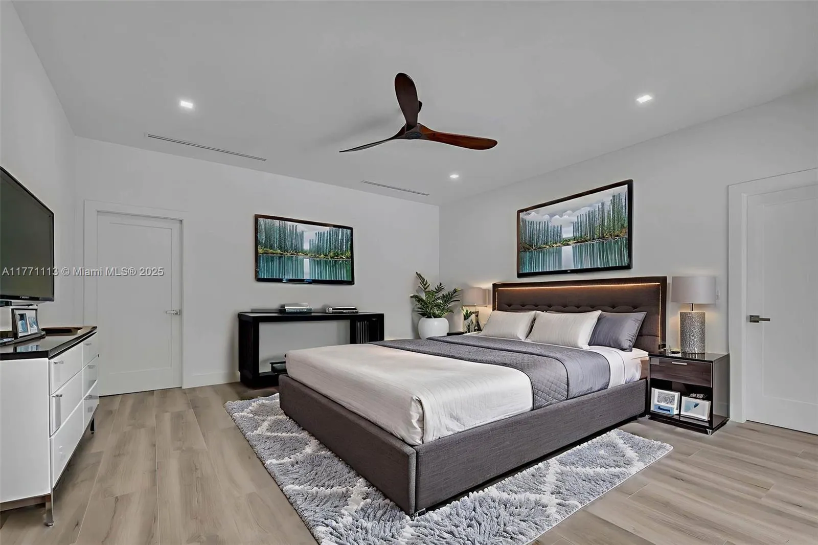 Miami, Florida 33176, United States, 4 Bedrooms Bedrooms, ,4 BathroomsBathrooms,Residential,Active,97693