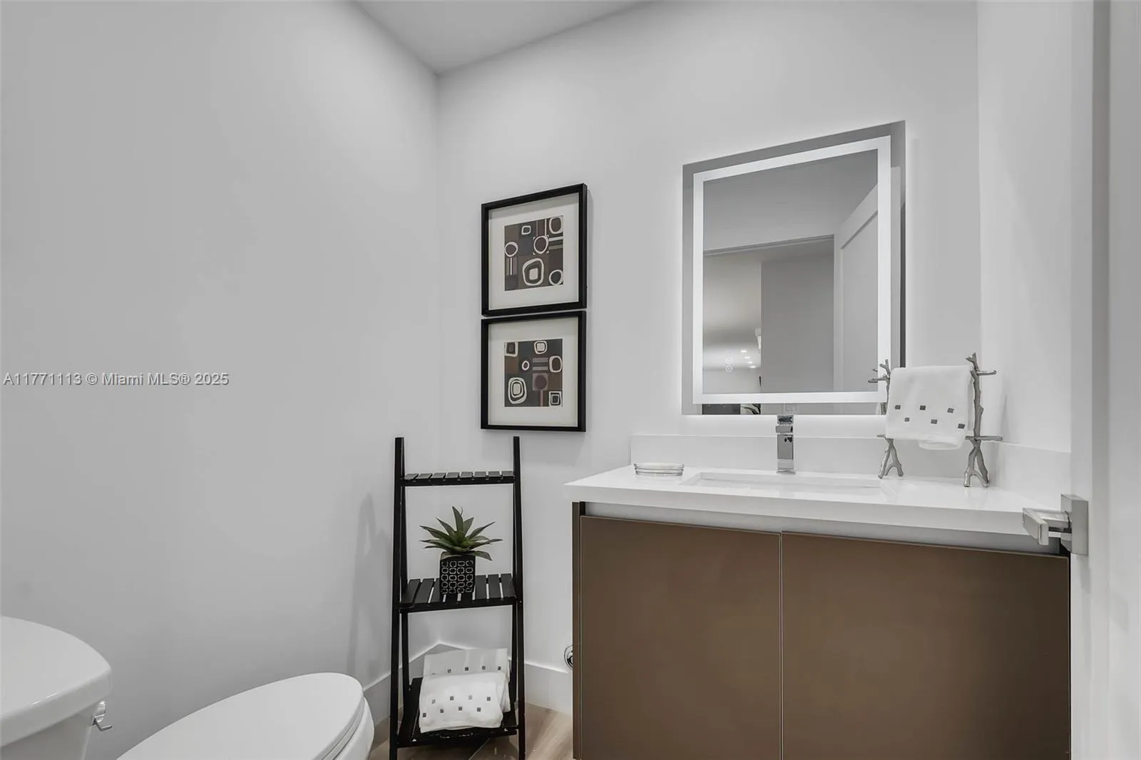 Miami, Florida 33176, United States, 4 Bedrooms Bedrooms, ,4 BathroomsBathrooms,Residential,Active,97693