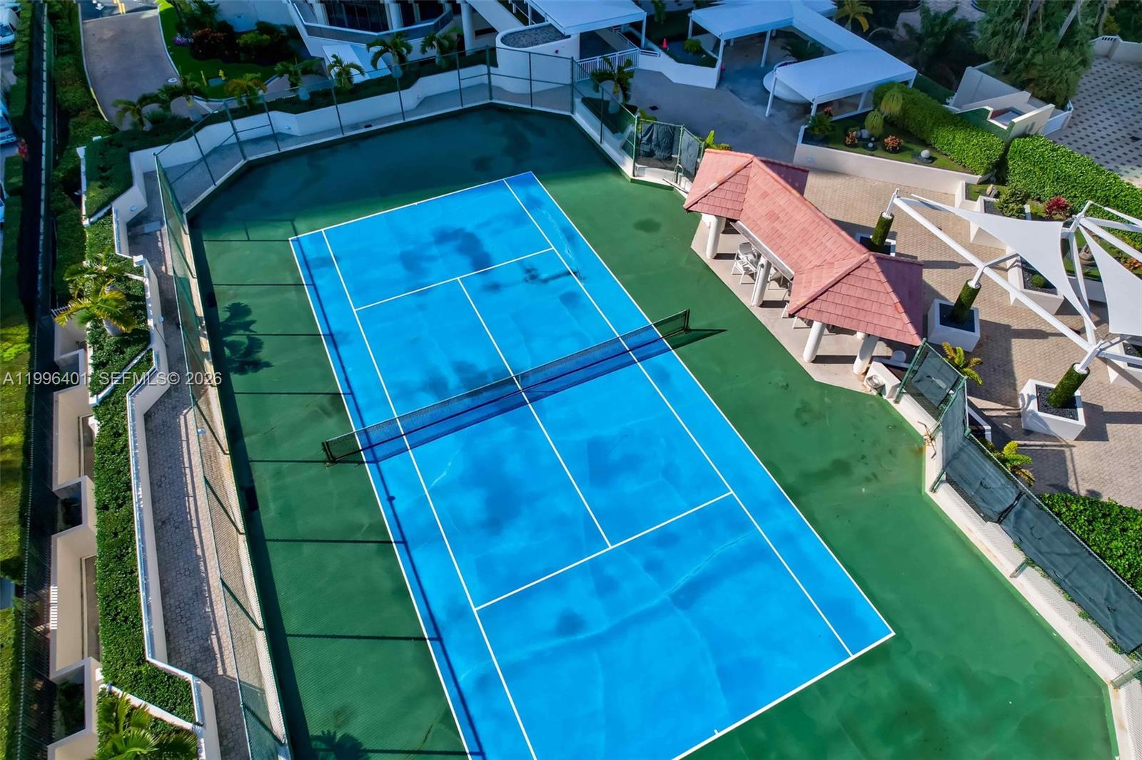 THE LANDMARK CONDO - Residential