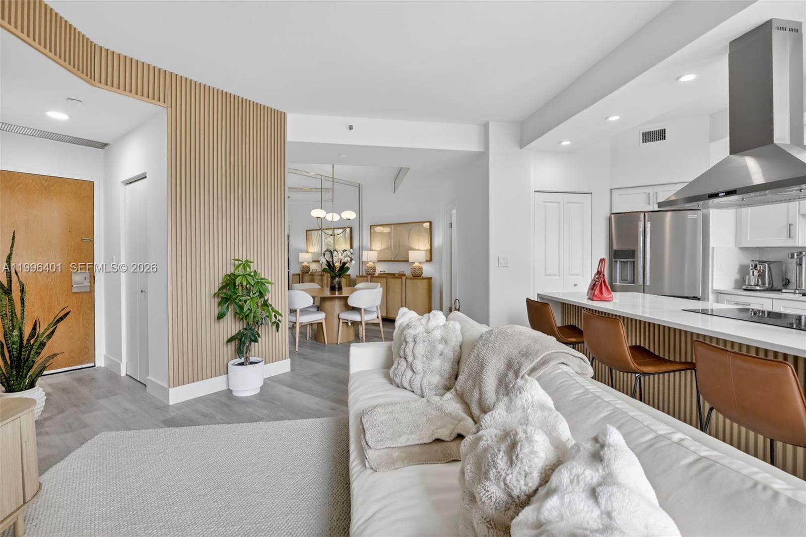 THE LANDMARK CONDO - Residential