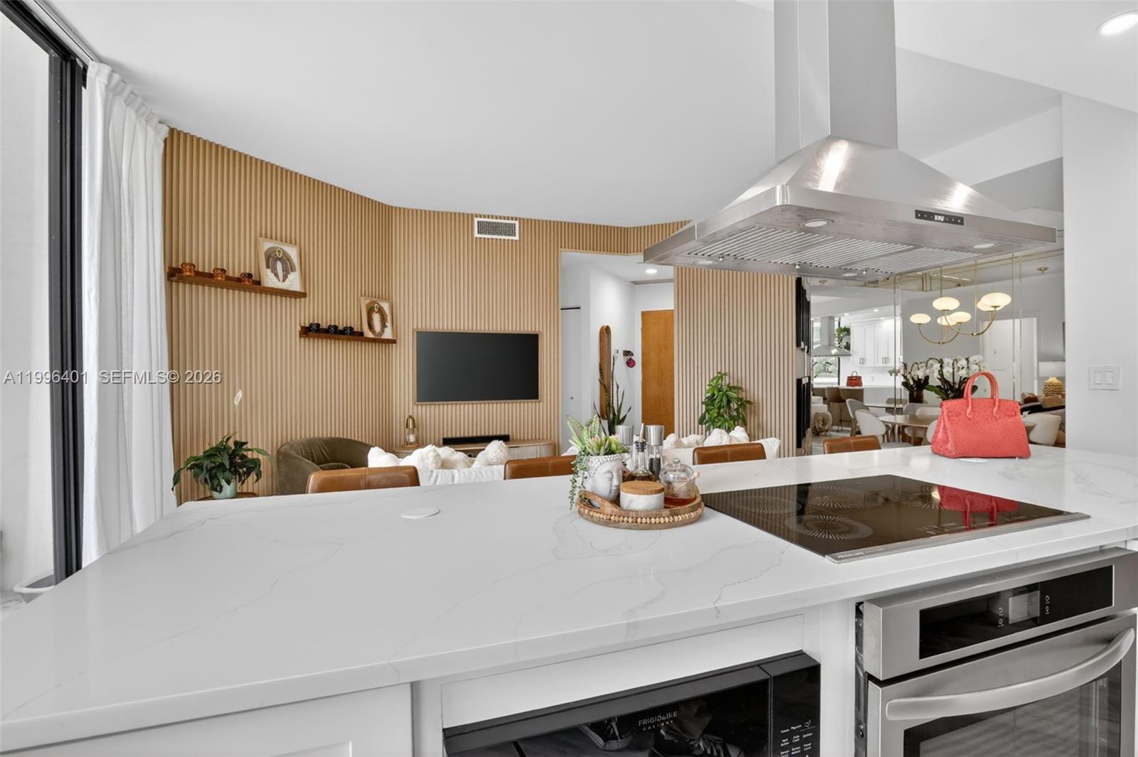 THE LANDMARK CONDO - Residential