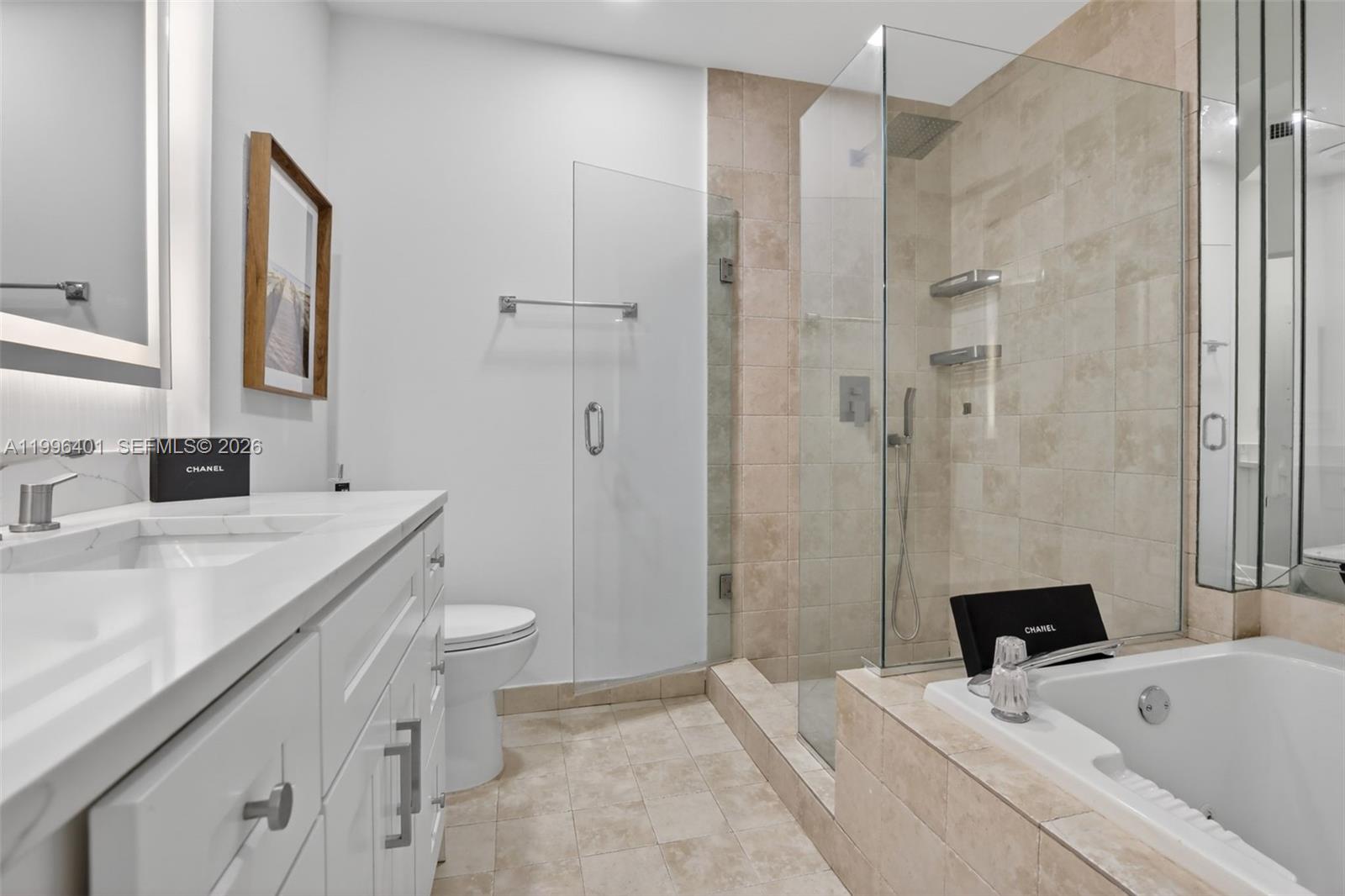 THE LANDMARK CONDO - Residential