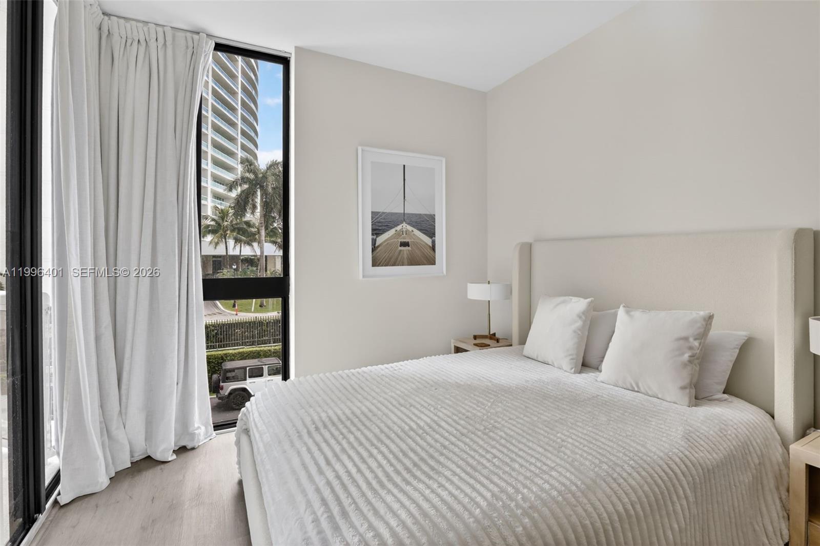 THE LANDMARK CONDO - Residential