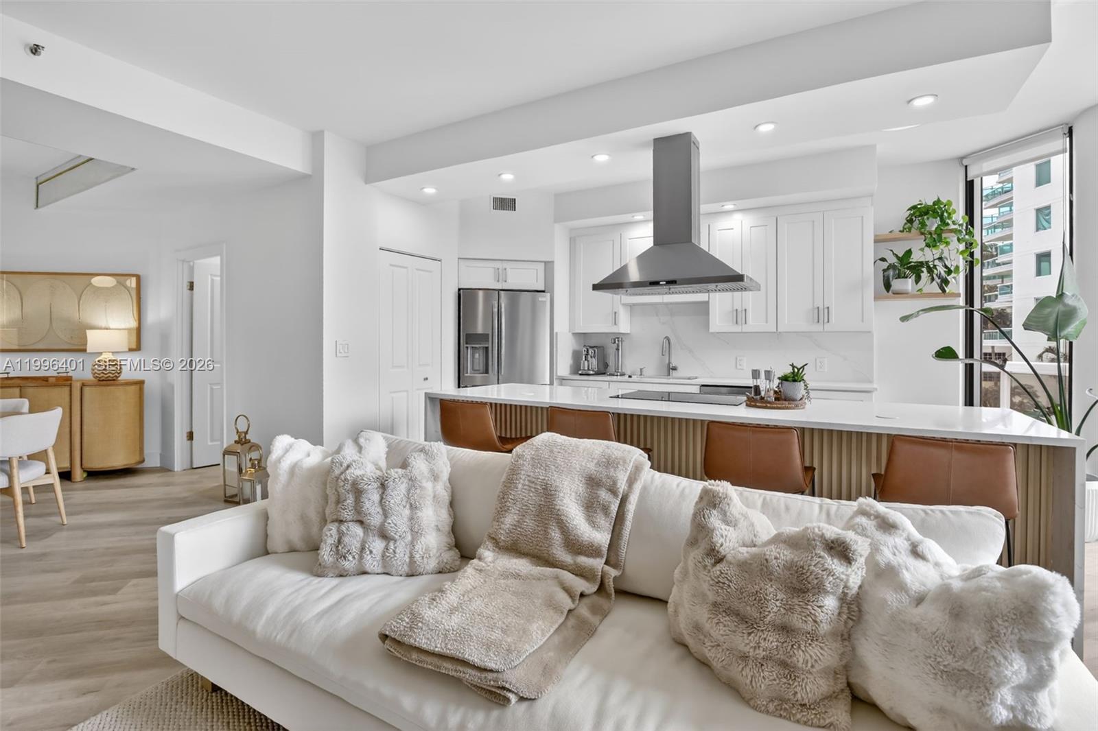20185 E Country Club Dr 204