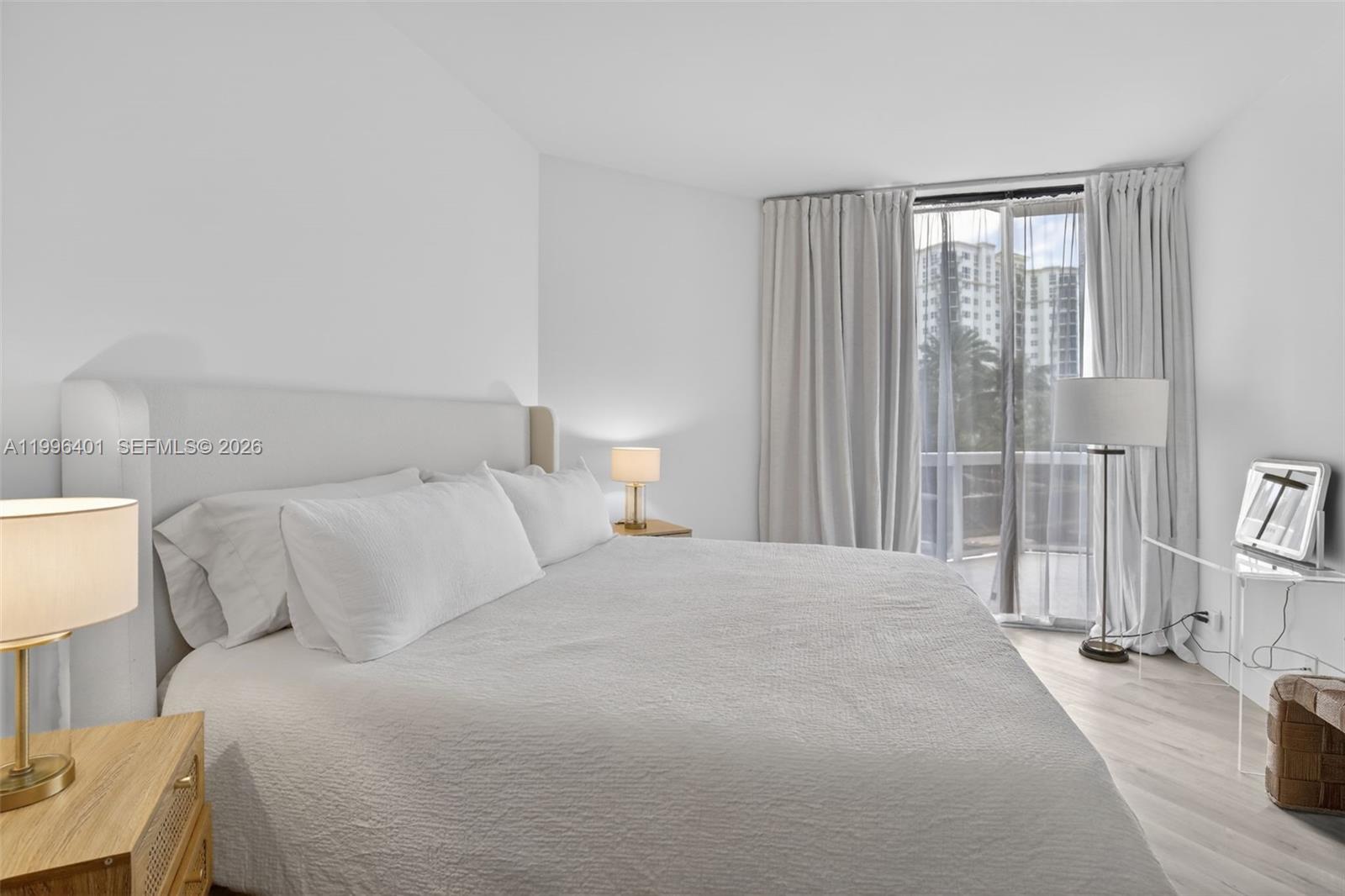 THE LANDMARK CONDO - Residential
