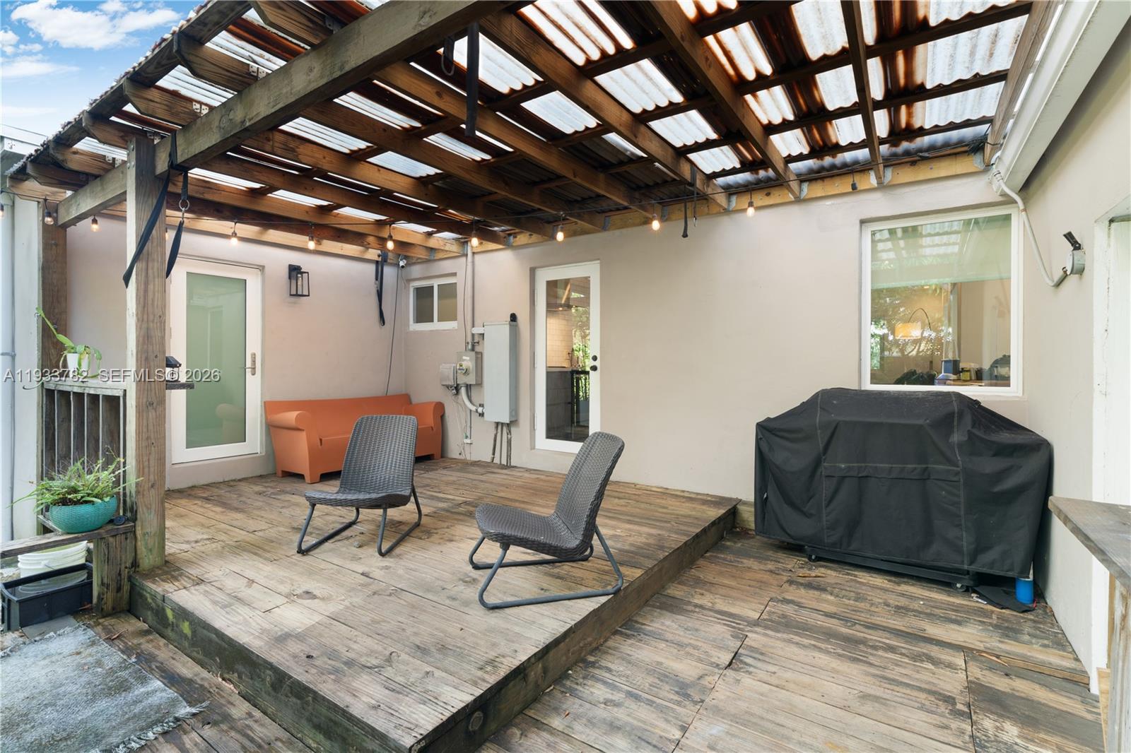 HOMEDALE - Residential