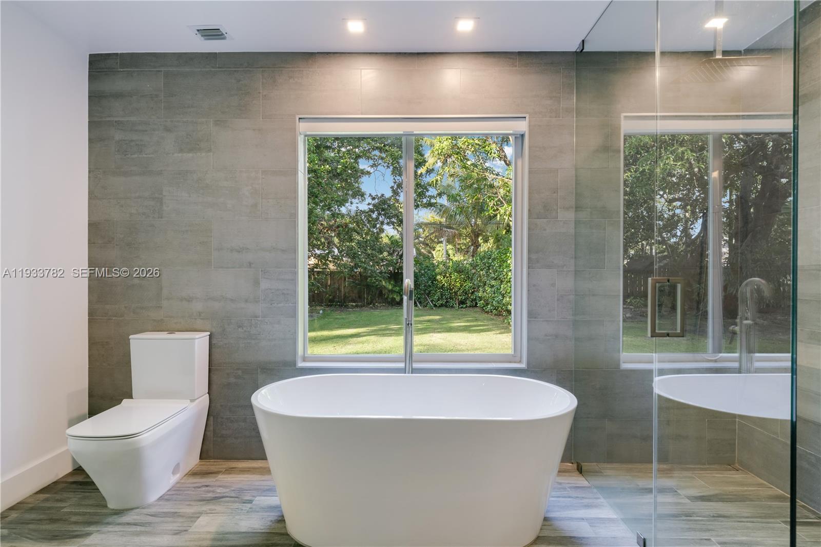 HOMEDALE - Residential