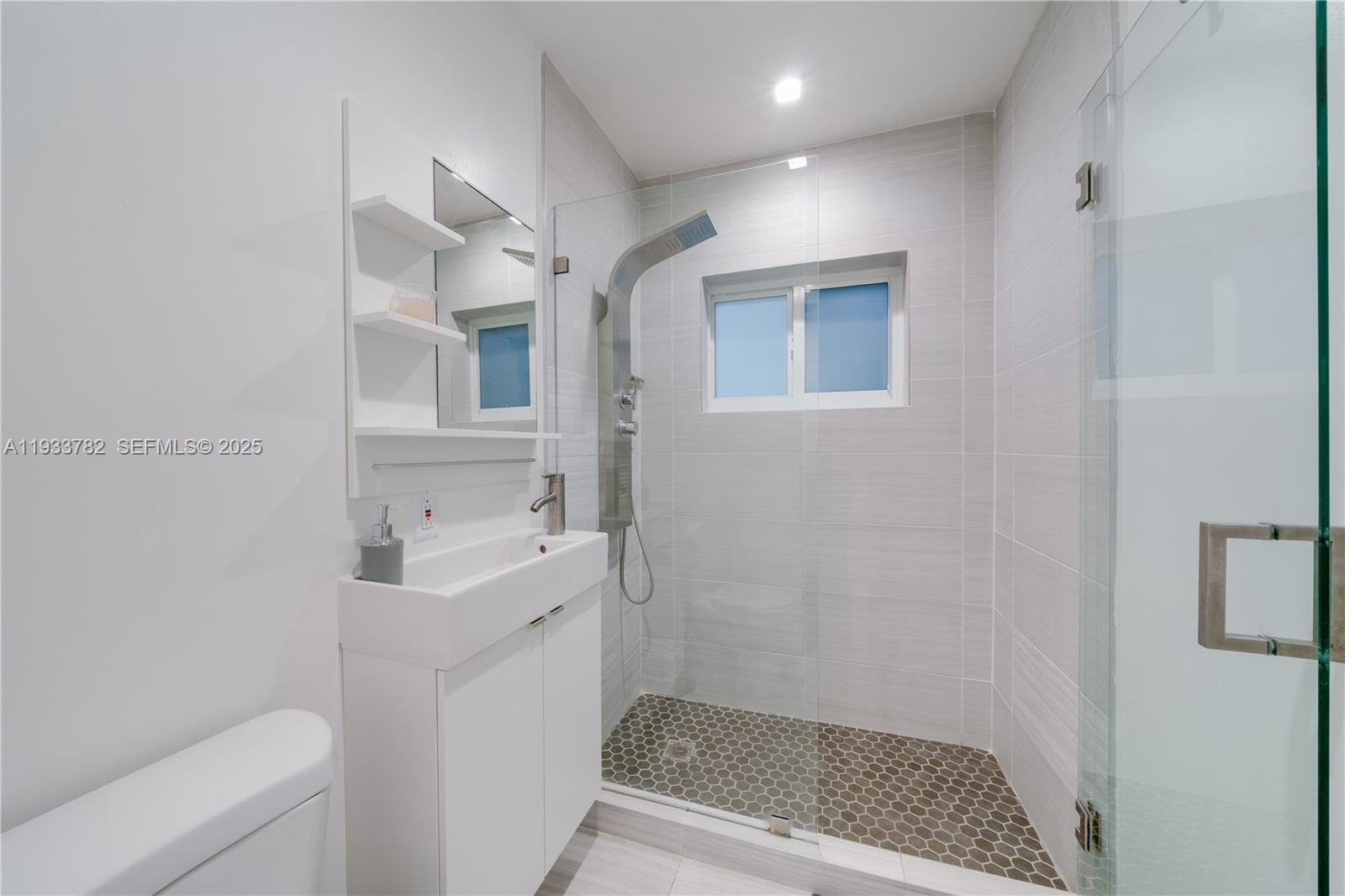 HOMEDALE - Residential