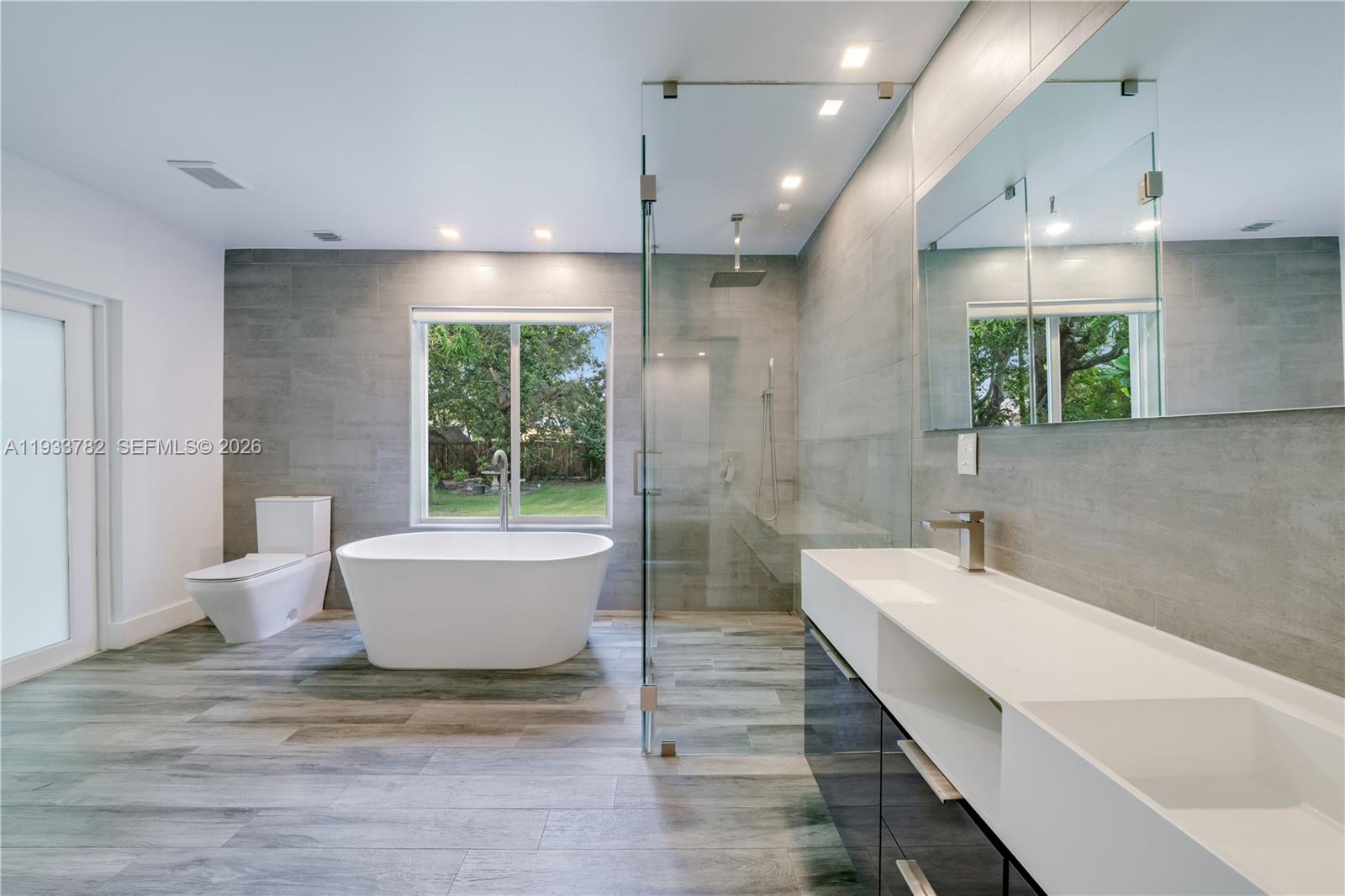 HOMEDALE - Residential