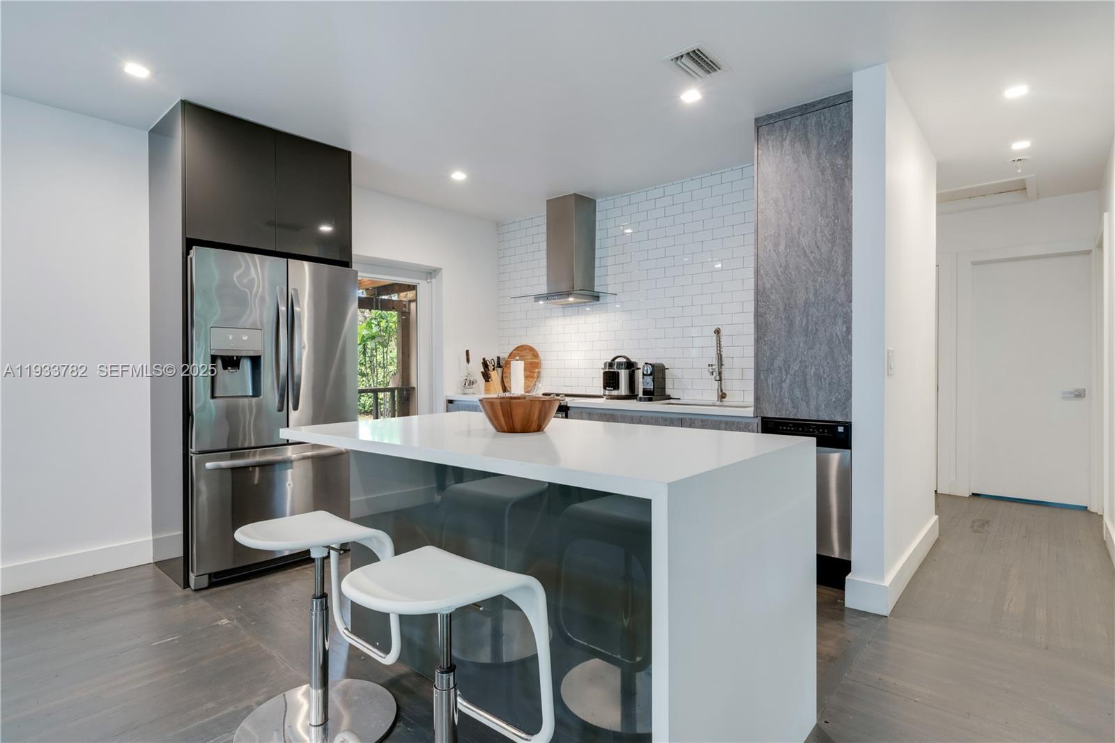 HOMEDALE - Residential