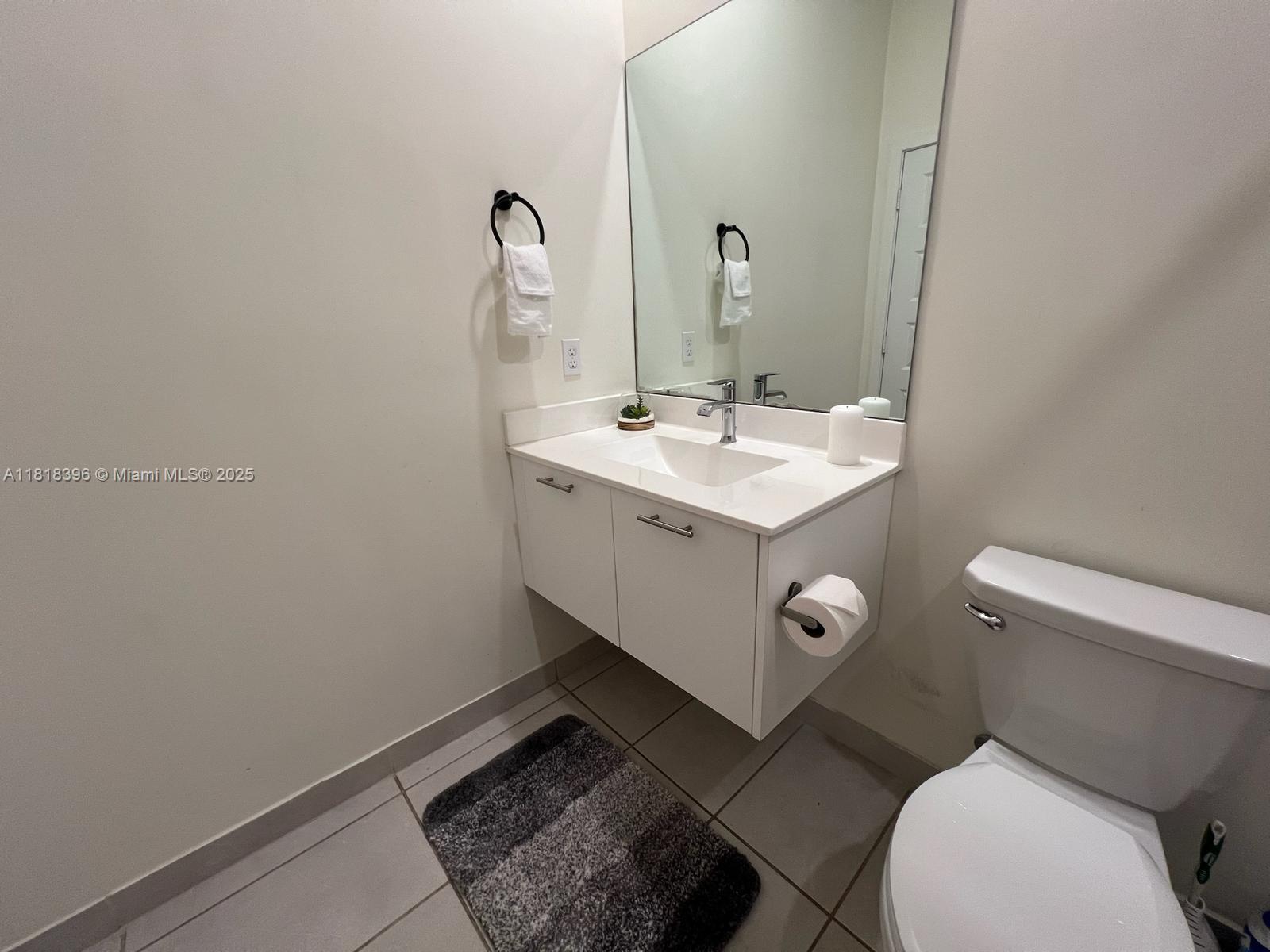 APEX AT PARK CENTRAL COND - Residential Lease
