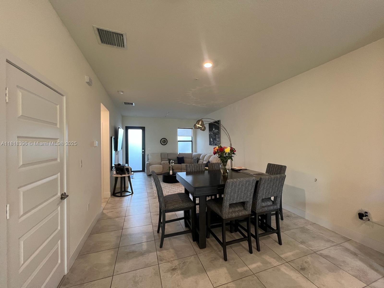 APEX AT PARK CENTRAL COND - Residential Lease