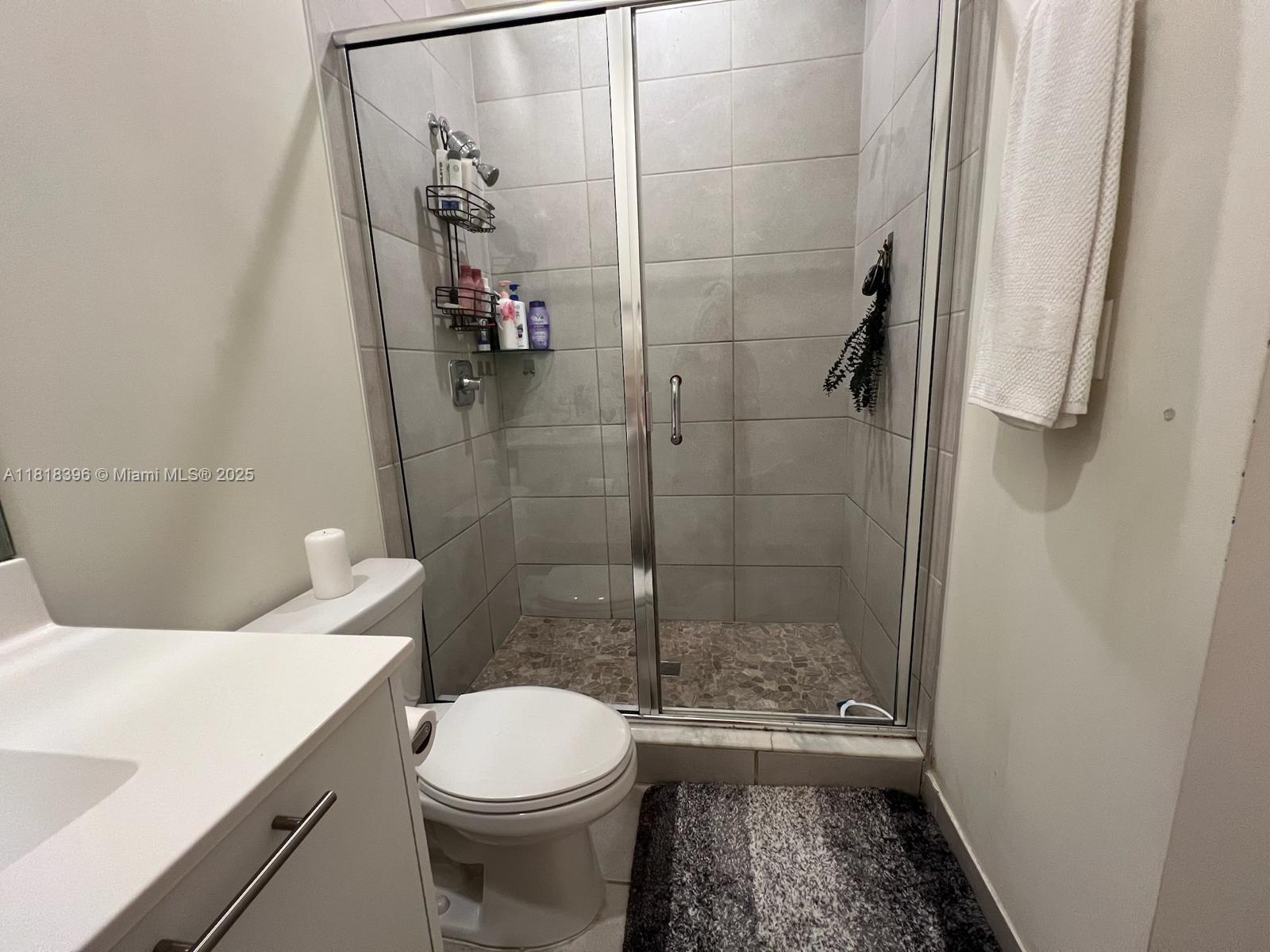 APEX AT PARK CENTRAL COND - Residential Lease