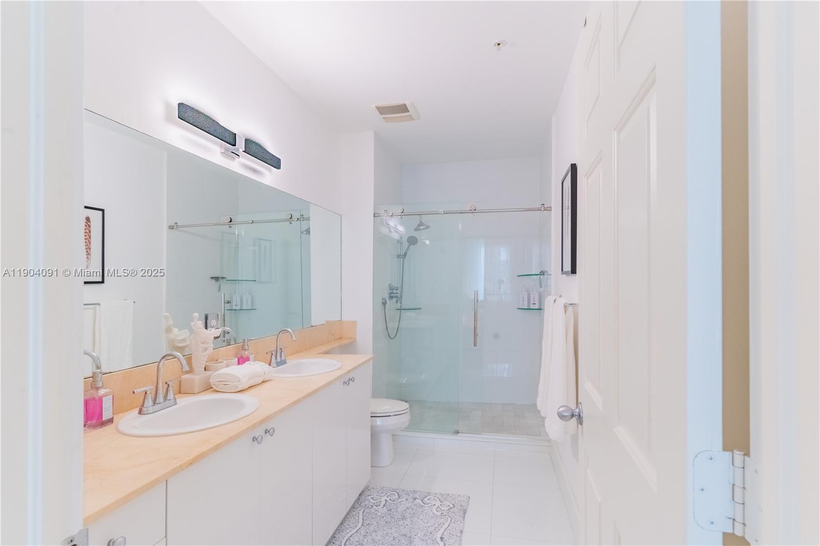 MOORINGS AT LANTANA CONDO - Residential