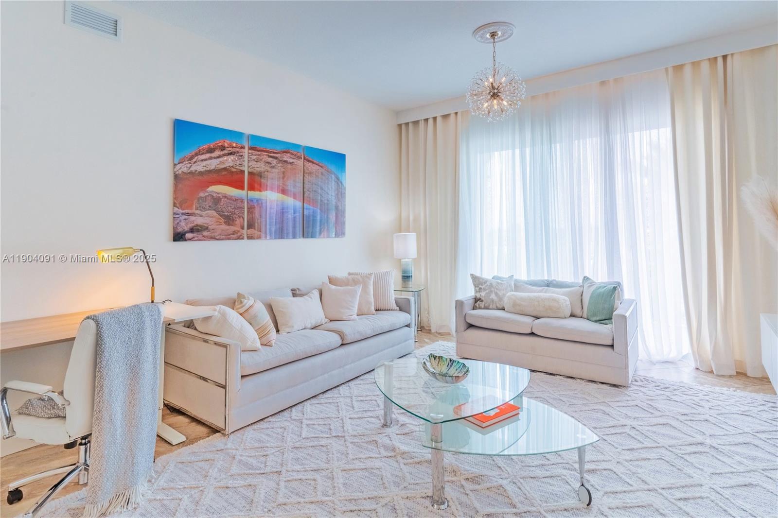 802 W Windward Way 411