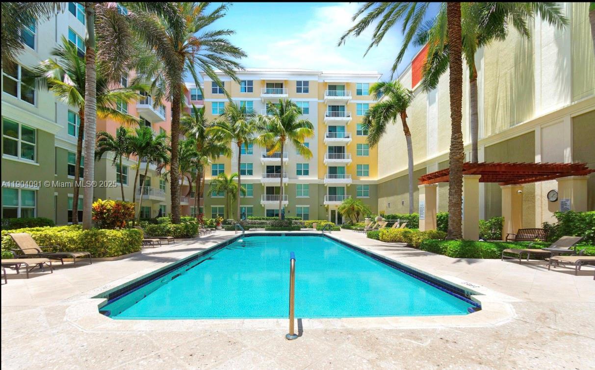 MOORINGS AT LANTANA CONDO - Residential