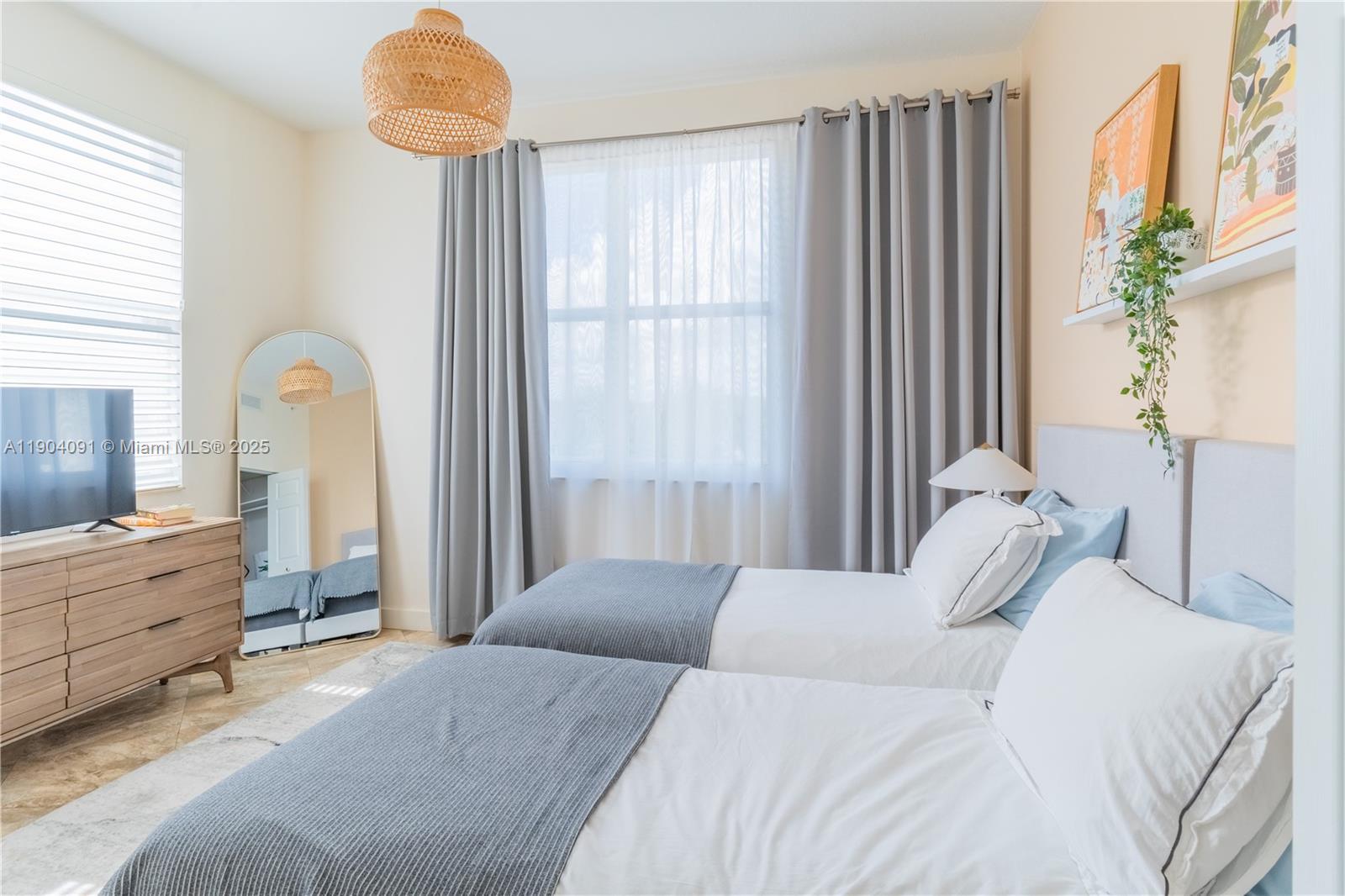 MOORINGS AT LANTANA CONDO - Residential