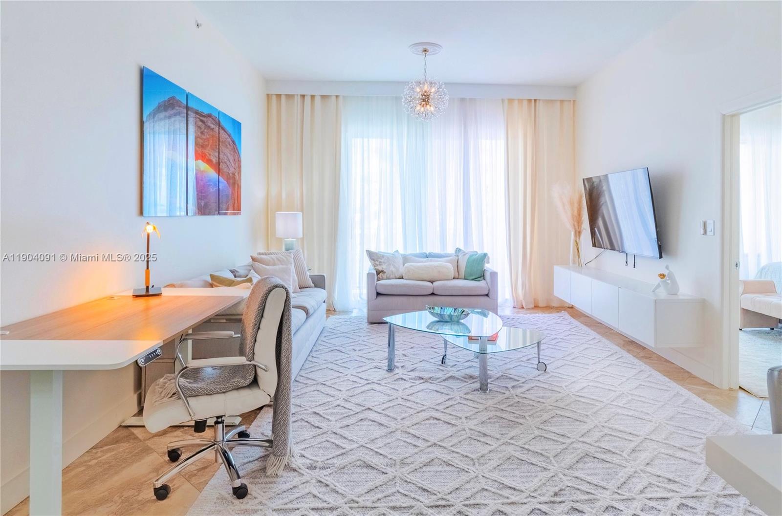 802 W Windward Way 411