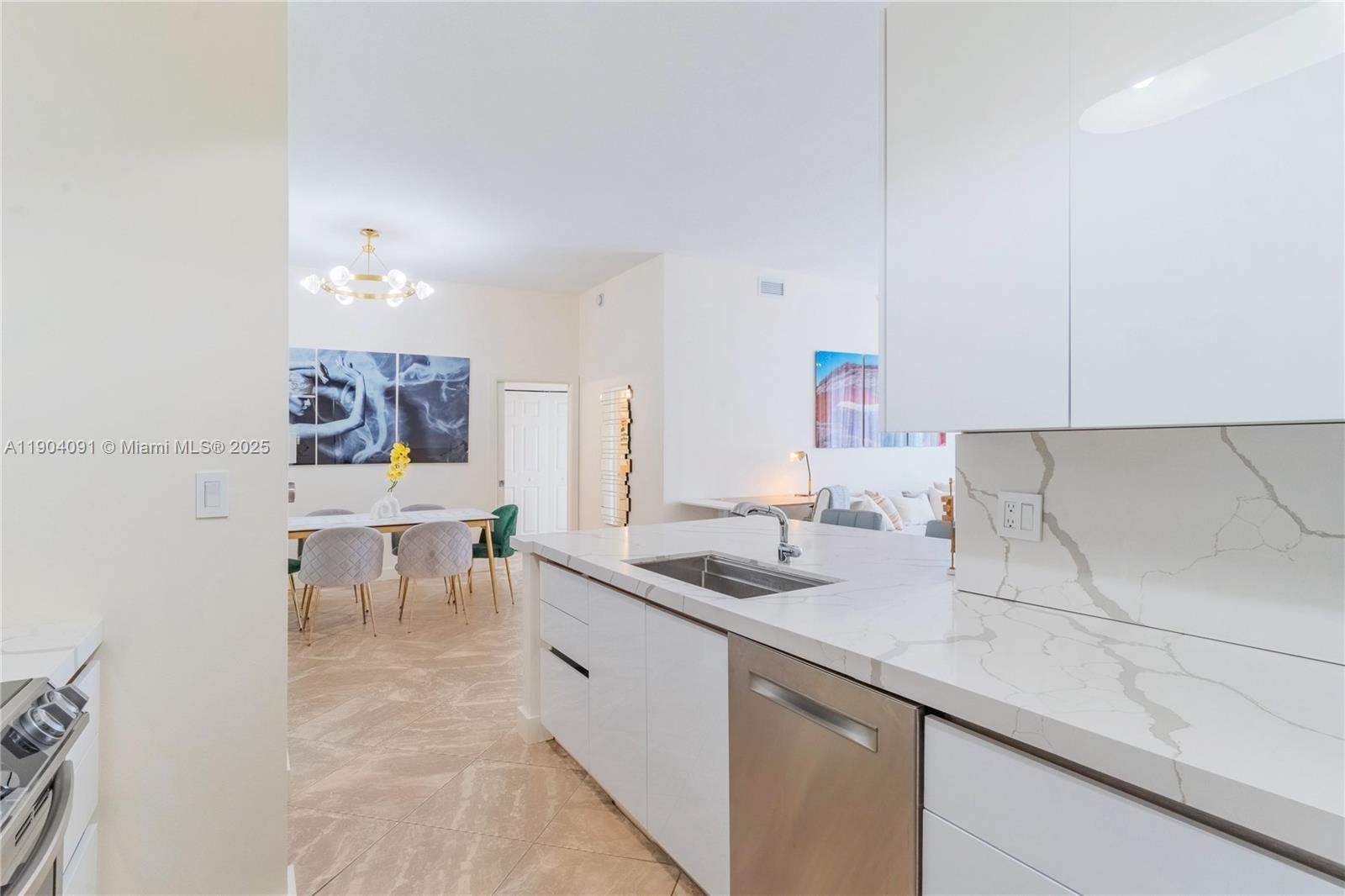 MOORINGS AT LANTANA CONDO - Residential