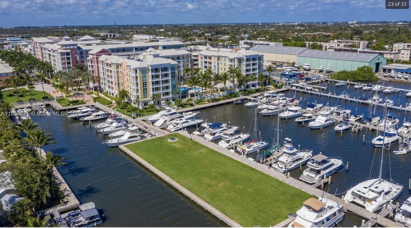 MOORINGS AT LANTANA CONDO - Residential