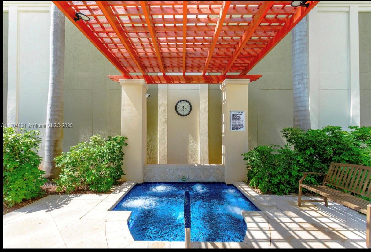 MOORINGS AT LANTANA CONDO - Residential