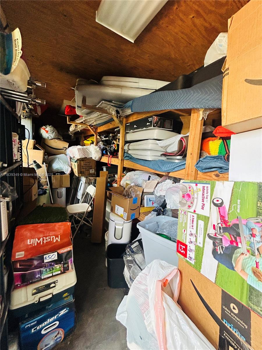 LUCY LEE SUB - Residential