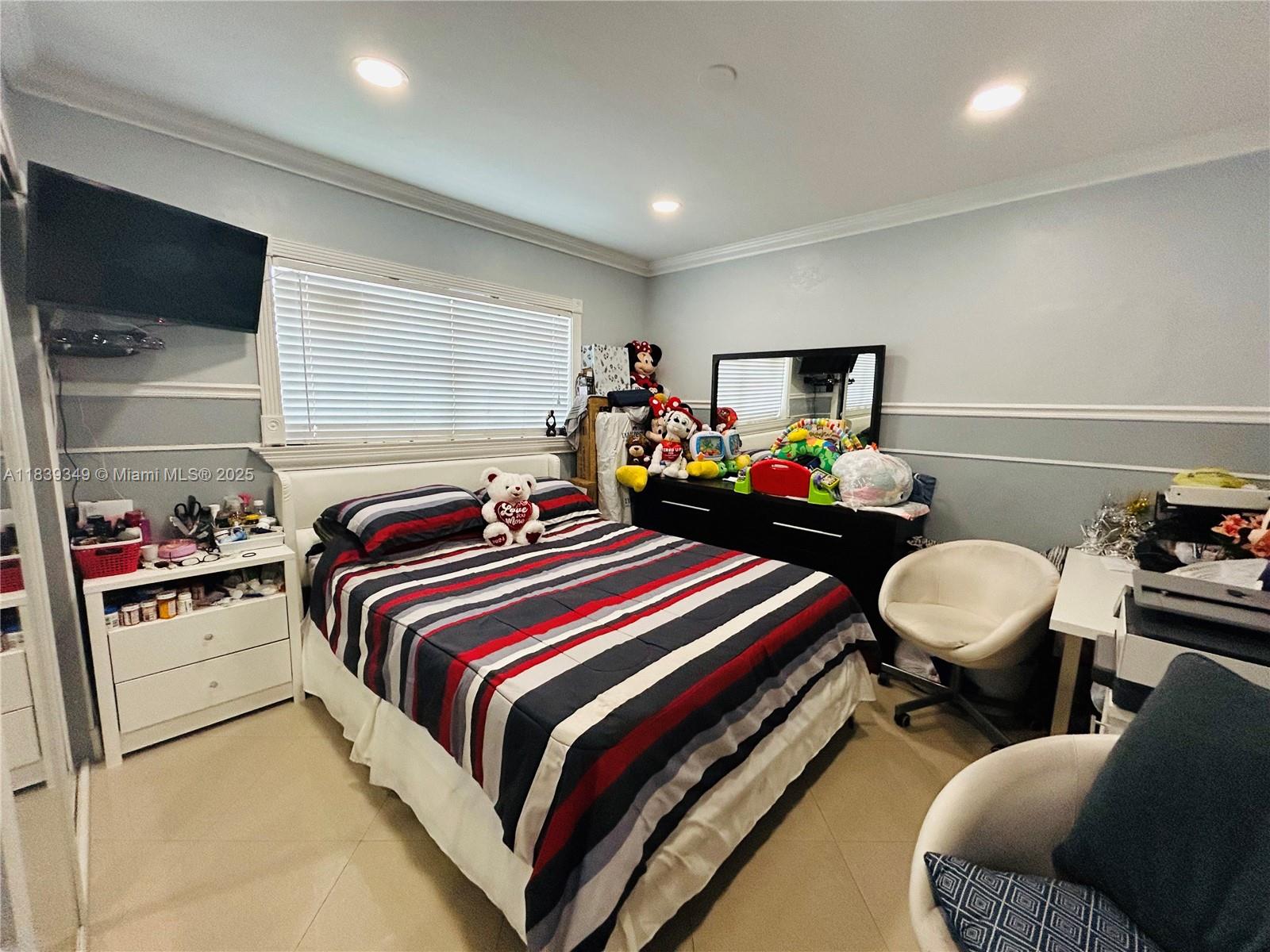 LUCY LEE SUB - Residential