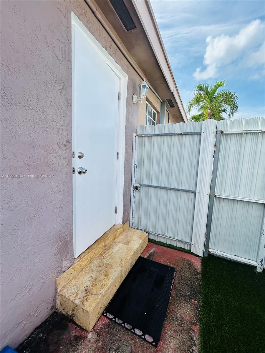 LUCY LEE SUB - Residential