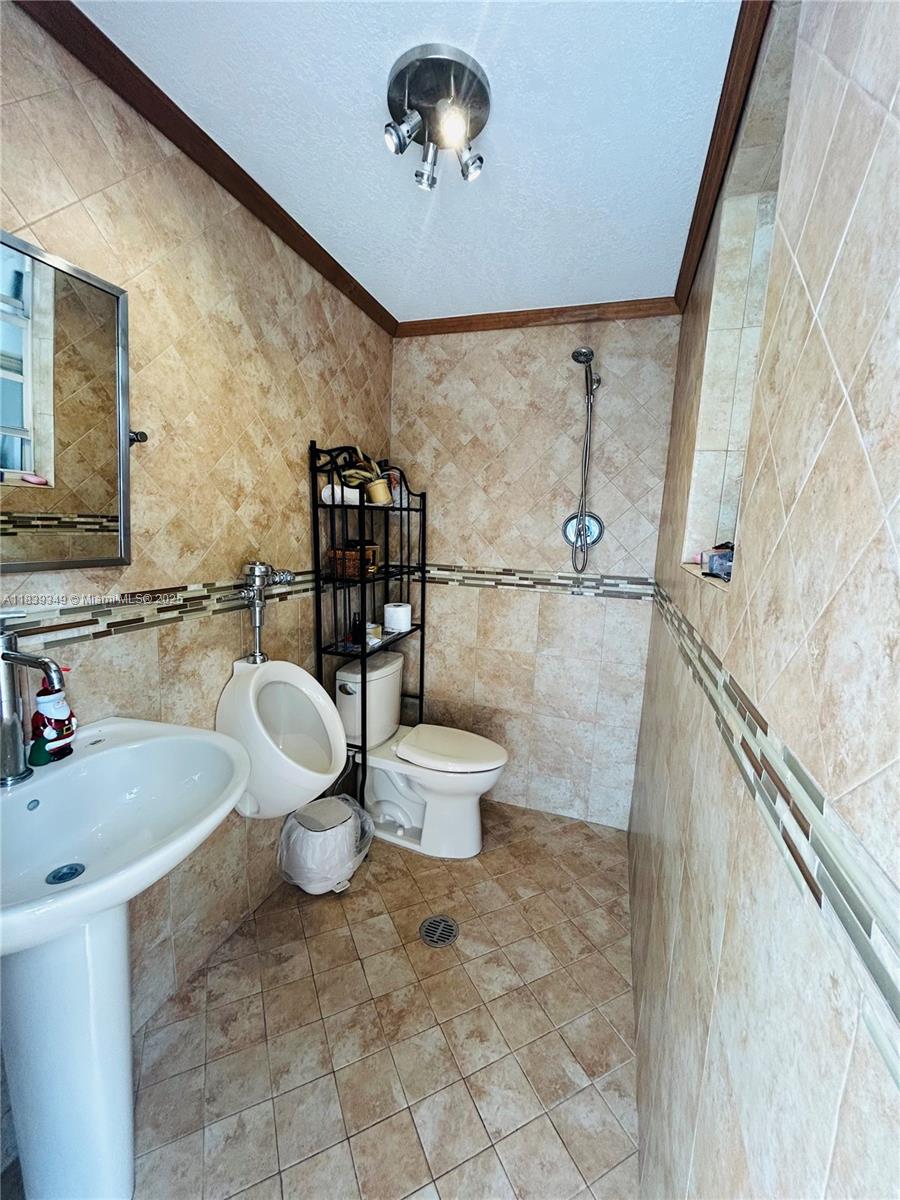 LUCY LEE SUB - Residential