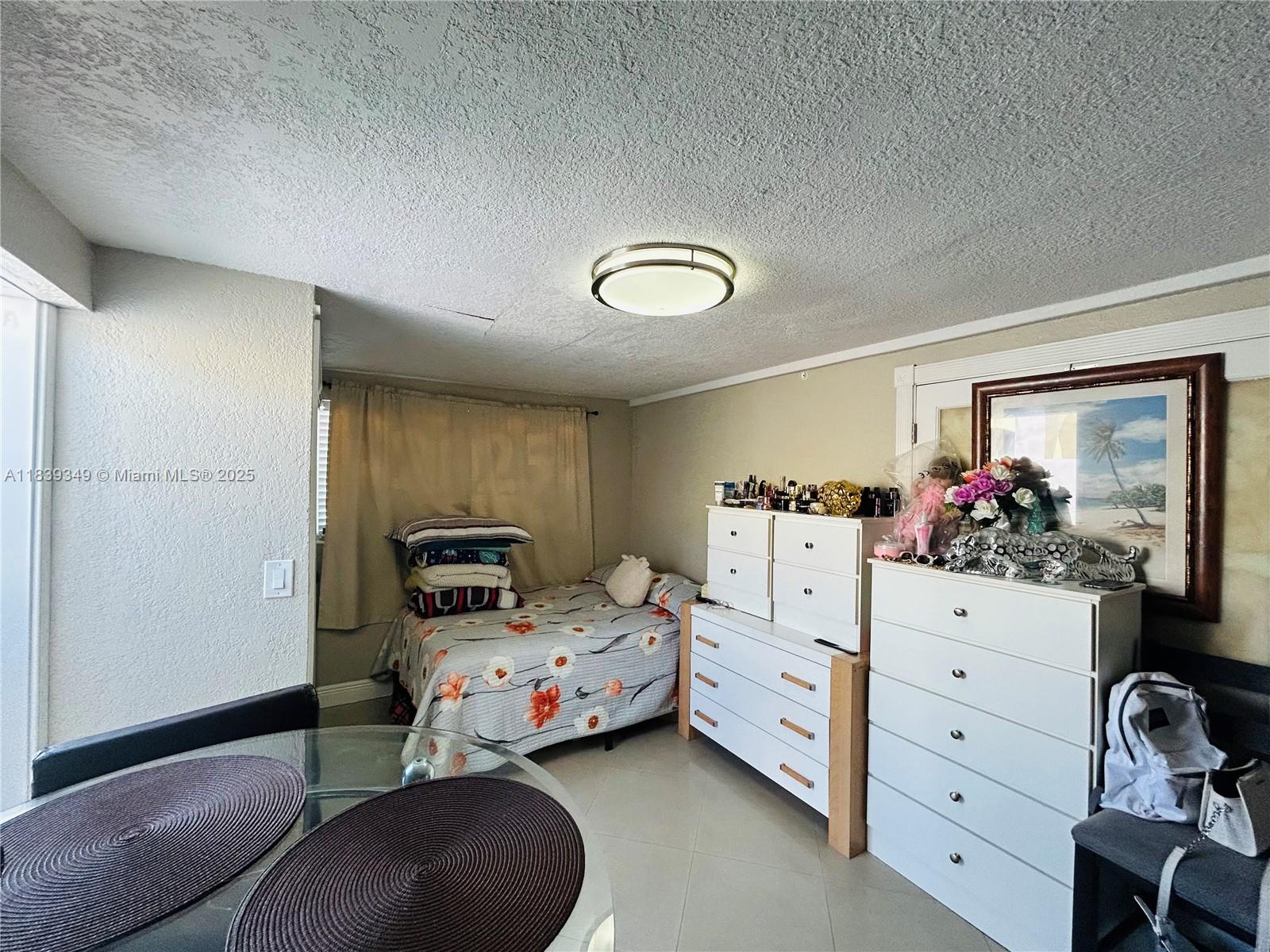 LUCY LEE SUB - Residential