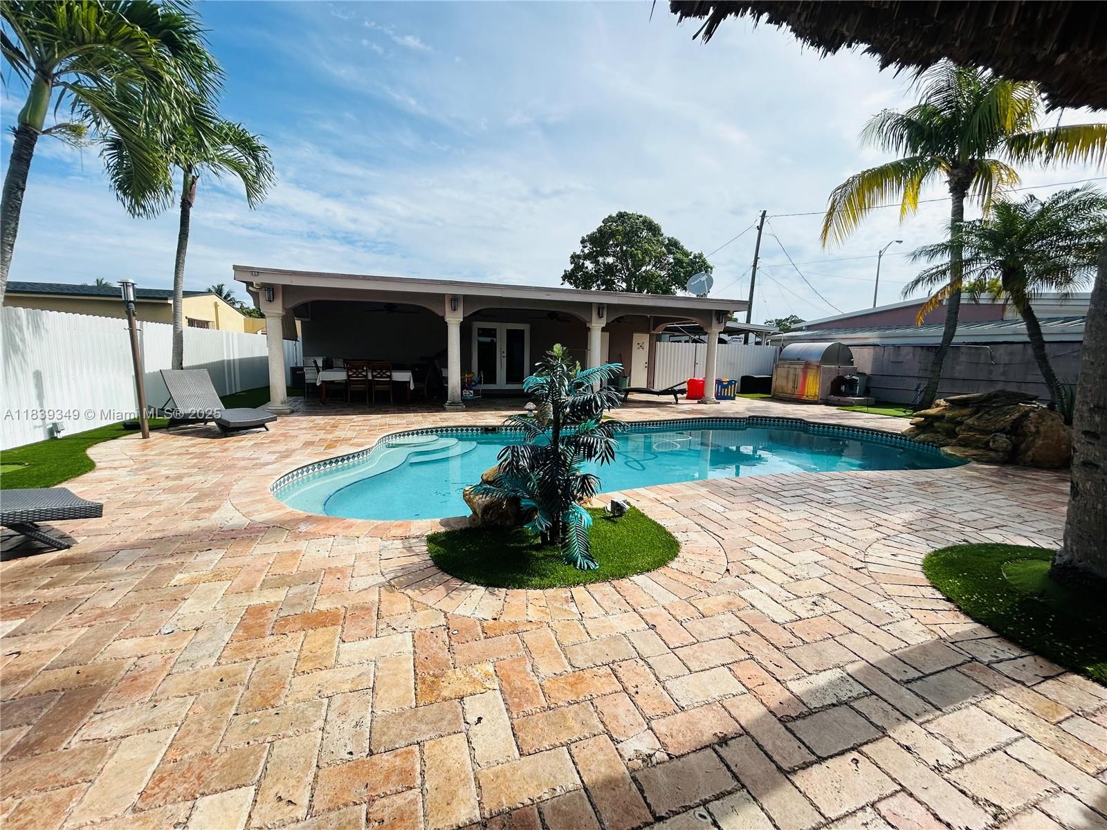 LUCY LEE SUB - Residential