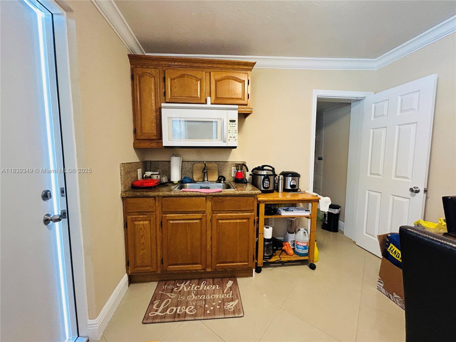 LUCY LEE SUB - Residential