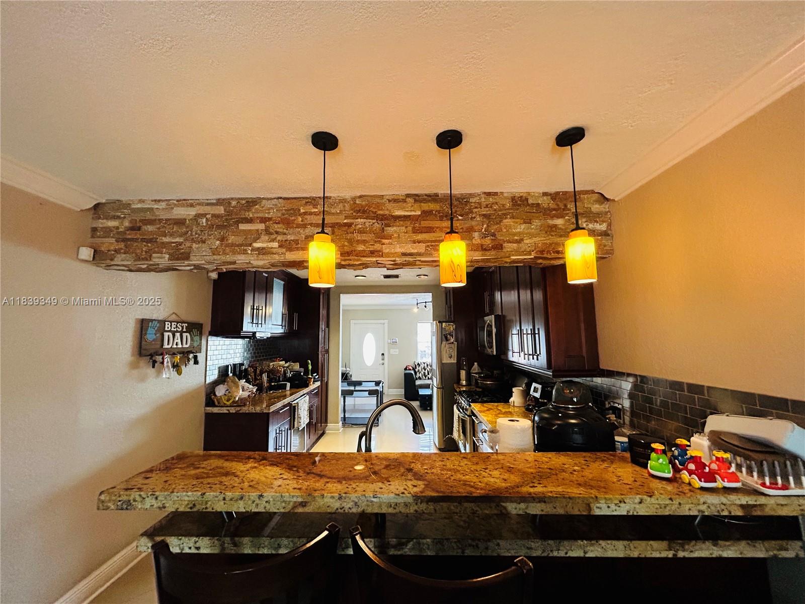 LUCY LEE SUB - Residential