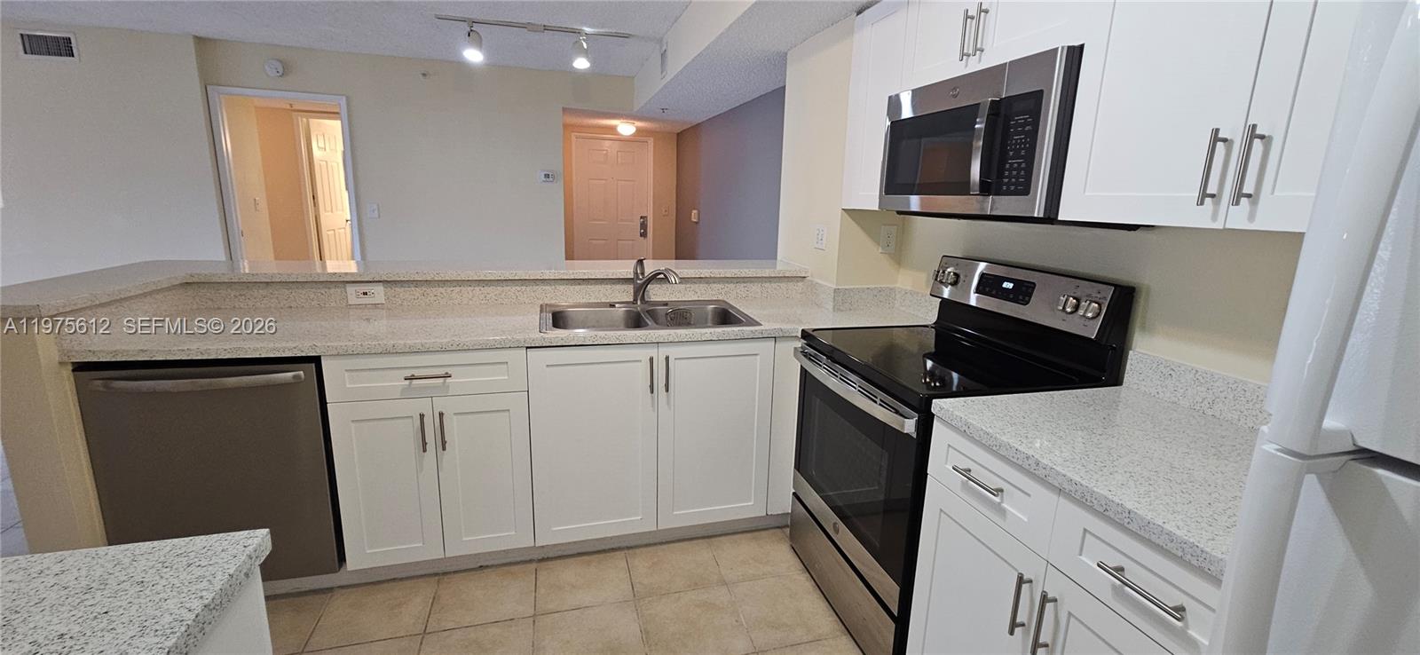 RIVIERA PALMS CONDO - Residential Lease