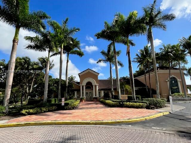 RIVIERA PALMS CONDO - Residential Lease