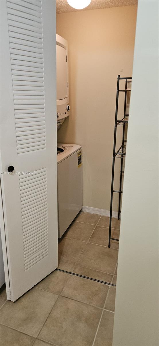 RIVIERA PALMS CONDO - Residential Lease