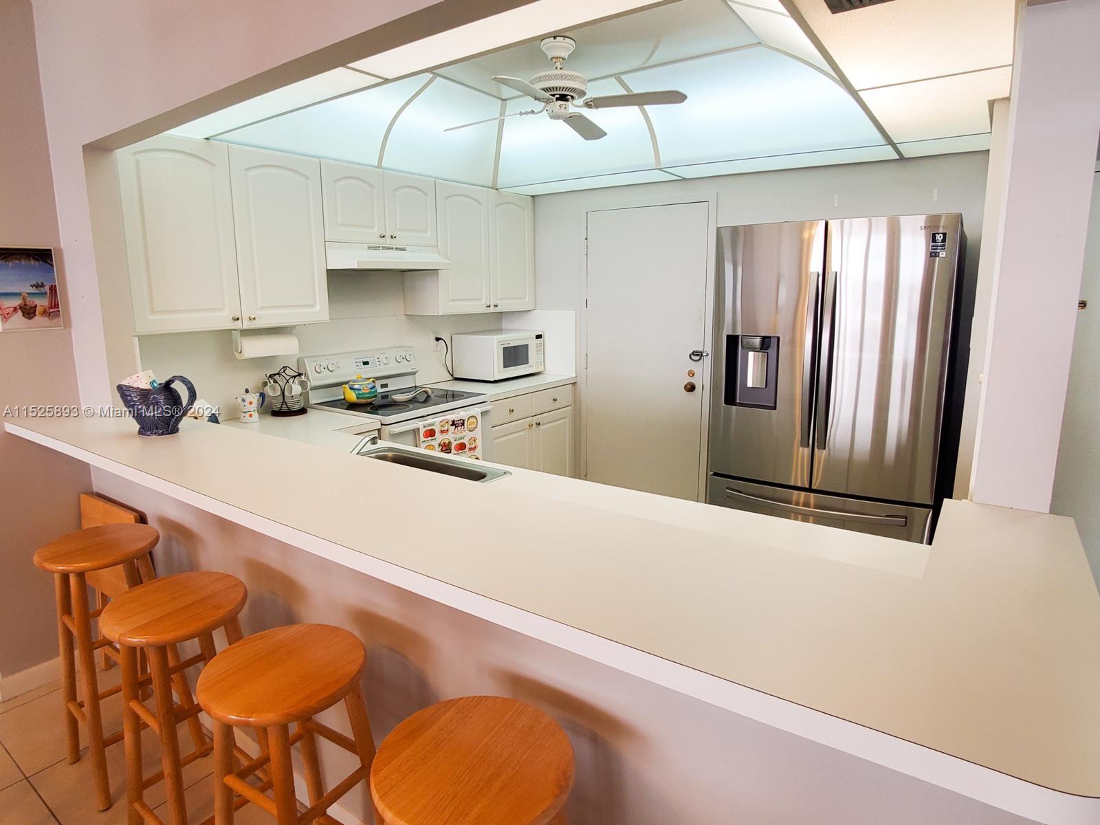 SEA AIR TOWERS CONDO - Residential Lease