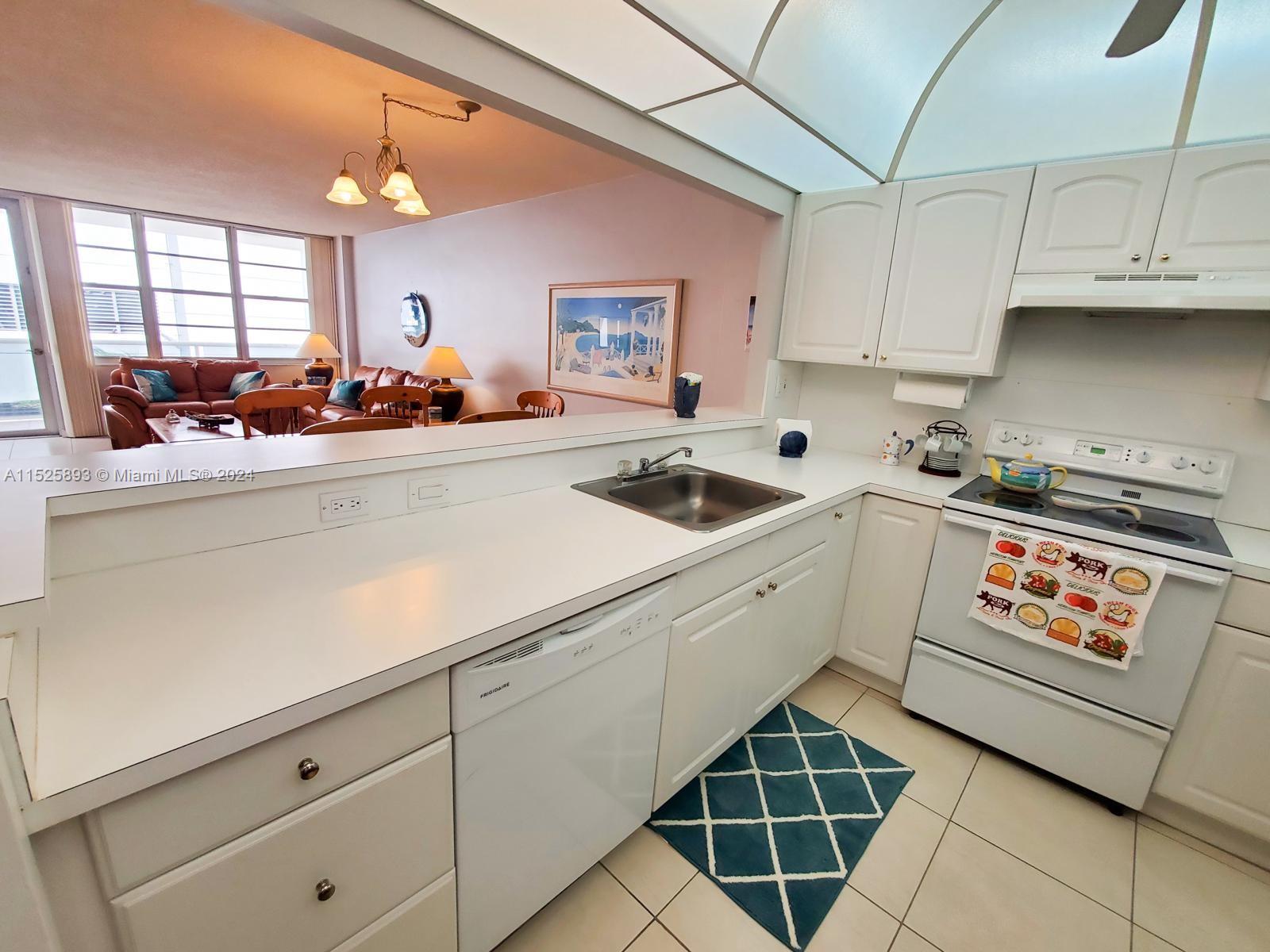 SEA AIR TOWERS CONDO - Residential Lease