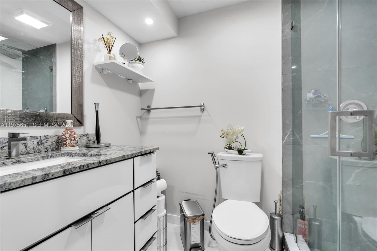 VENETIAN GARDENS AT COUNT - Residential