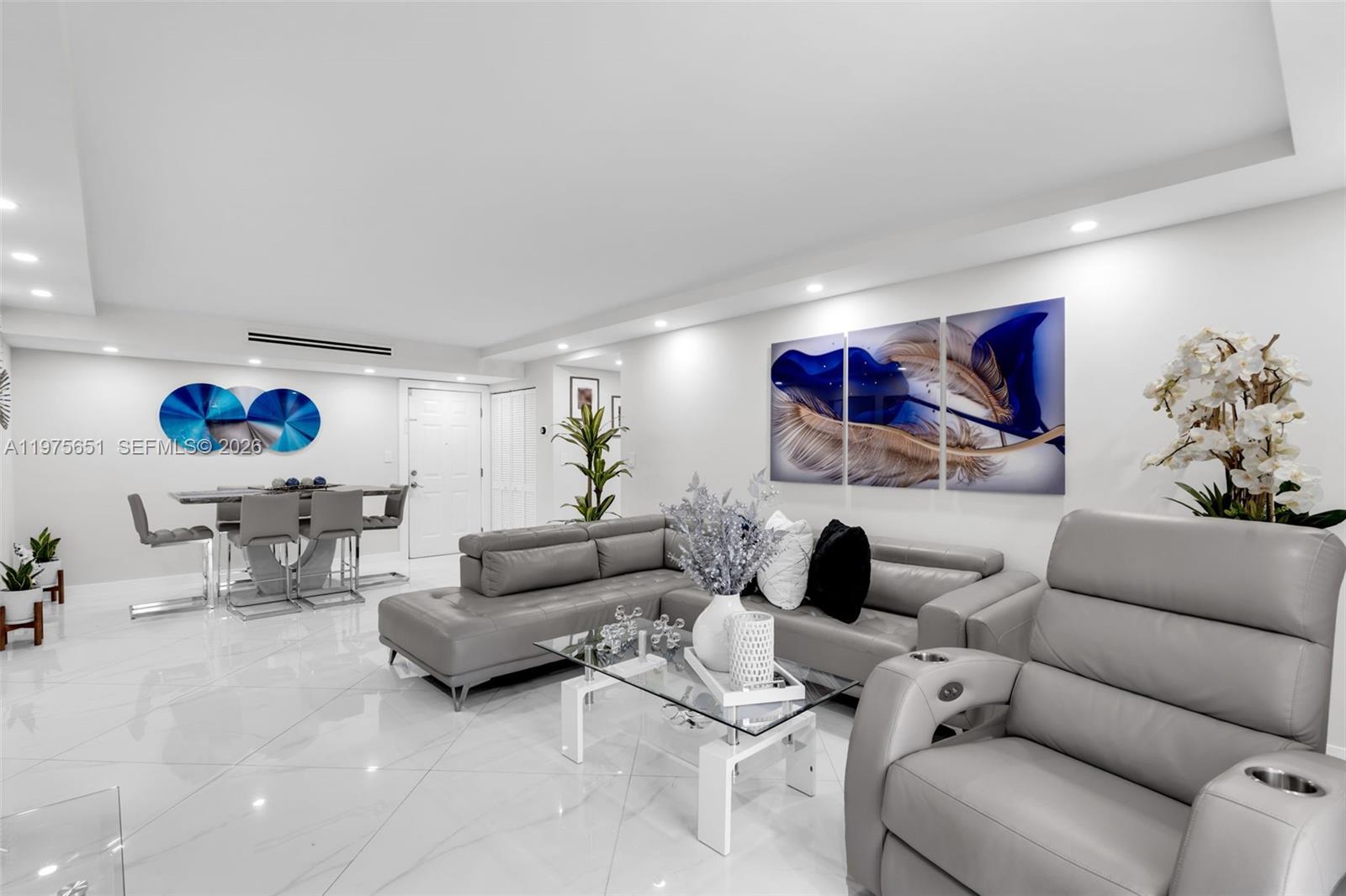 VENETIAN GARDENS AT COUNT - Residential