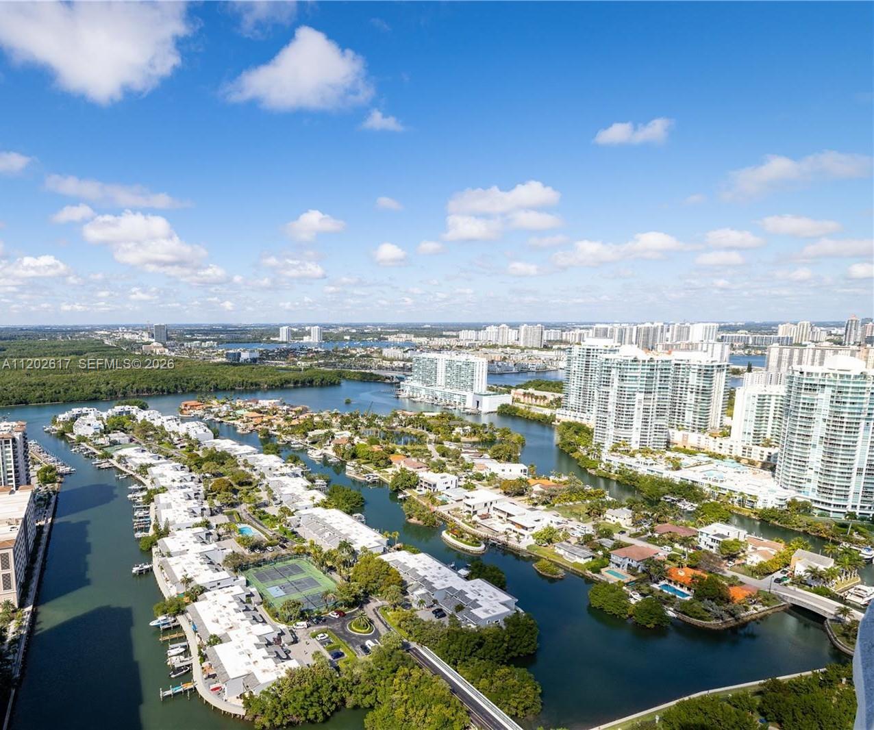 TDR TOWER I CONDO - Residential