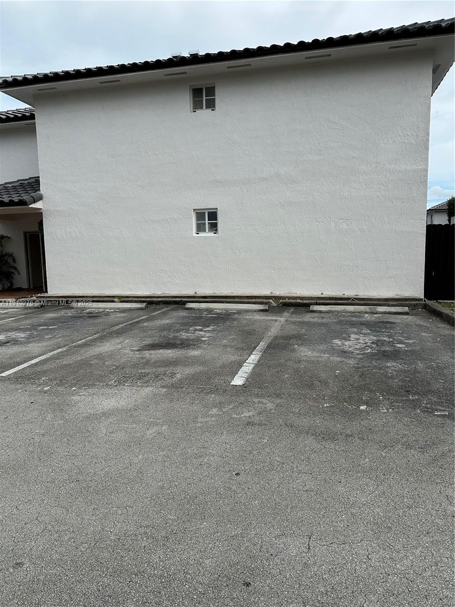 LILANDIA ESTATES CONDO - Residential Lease